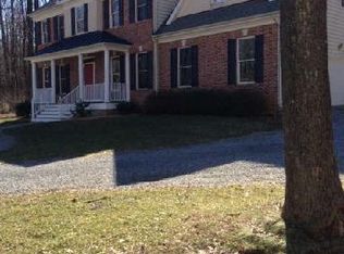 125 Chestnut Coombe Ln, Paris, VA 20130