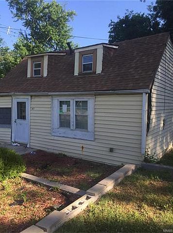 1st image of 161 Becker Dr