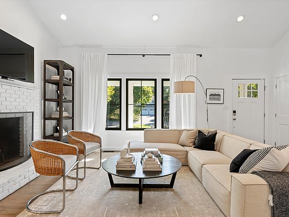 2nd image of 25 Nidzyn Ave