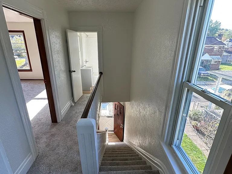 823 Idlewood Ave — Photo 9