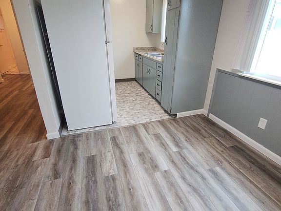 4th image of 4450-52 Rosebud Ln #4452C
