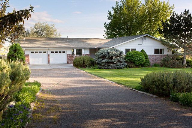 1st image of 504 SE Scenic View Dr
