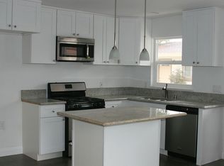 372 16th Pl, Costa Mesa, CA 92627