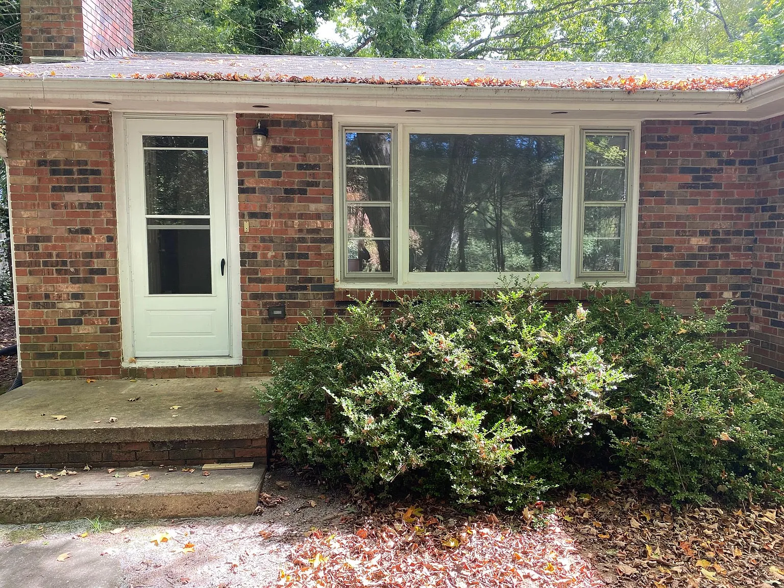Laurel Ave, Black Mountain — Photo 1