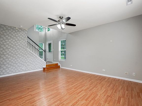 4th image of 477 Belvedere Ln