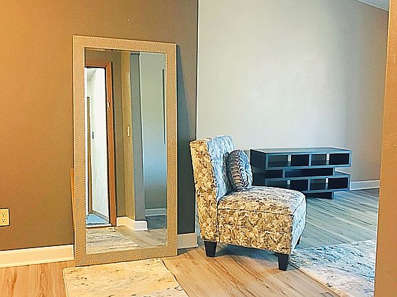 4th image of 1307 Condo Dr #1307