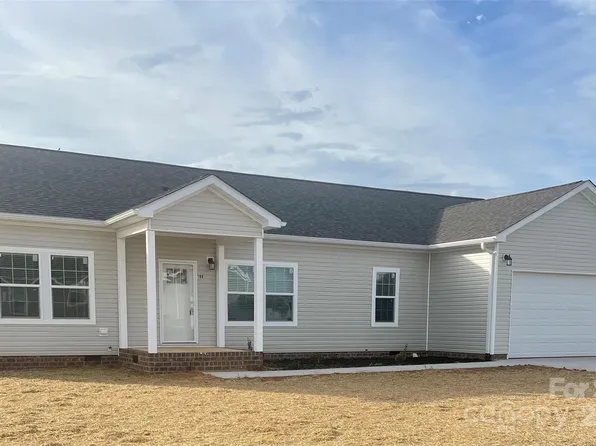 166 Burleson Point, Woodleaf, NC 27054