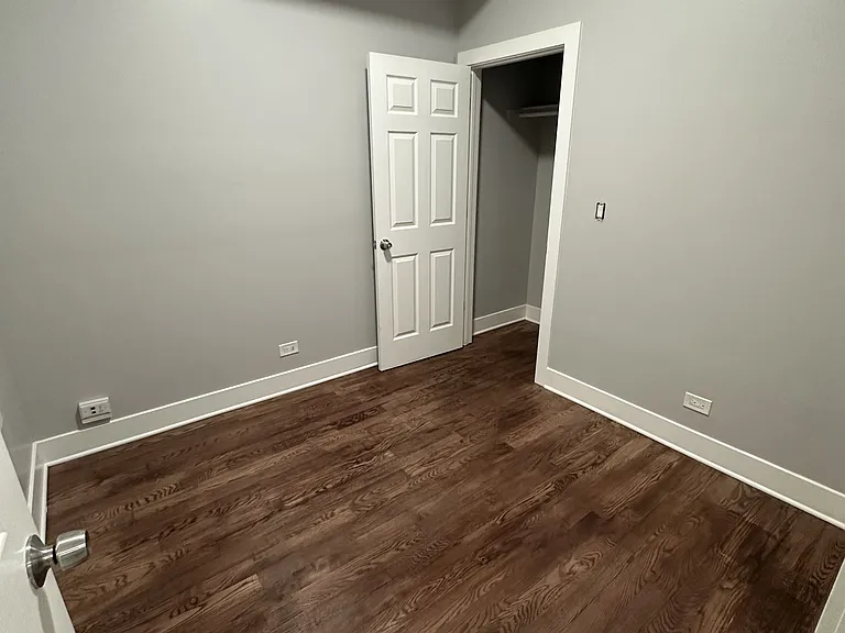 8138 S Exchange Ave #1 — Photo 6