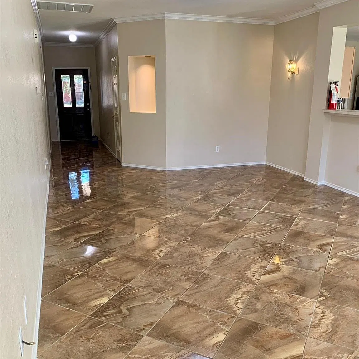 3 bed, 2.0 bath, 1510 sqft, $1,800 — Photo 2