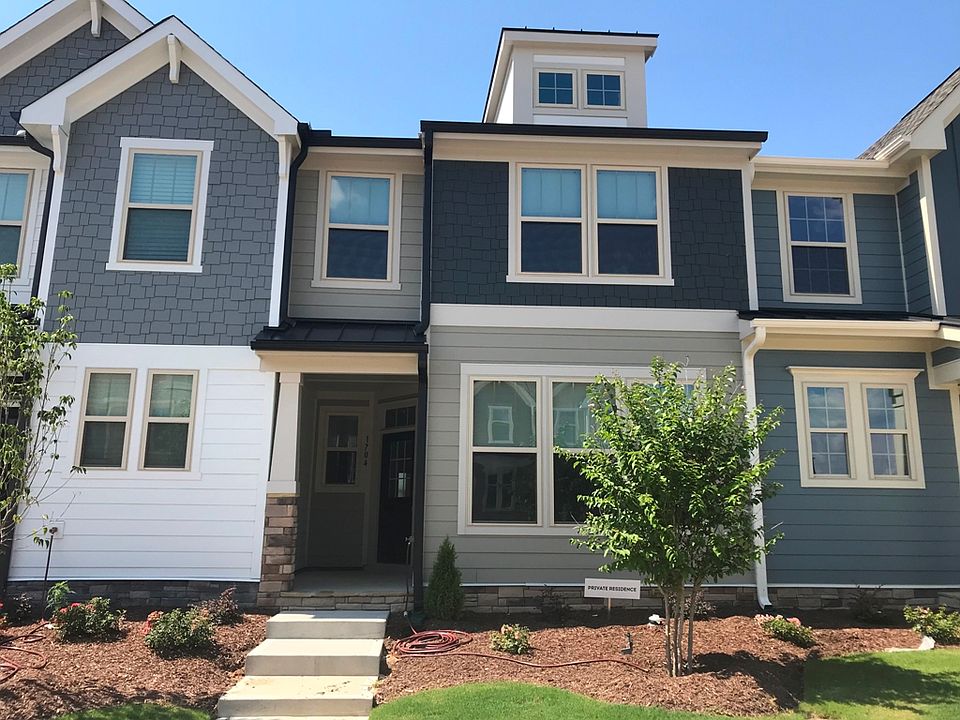 1st image of 1704 Shady Oaks Dr