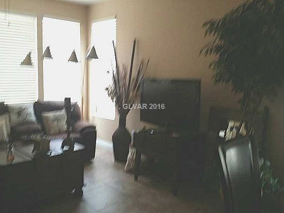 2nd image of 5343 Progresso St