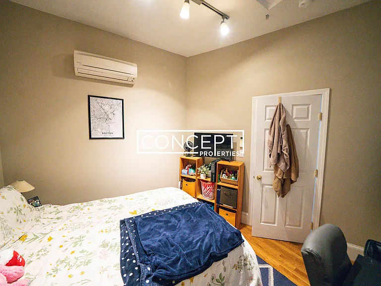 39 Bay State Rd #4R — Photo 9