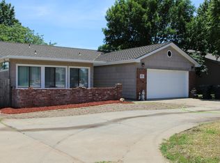 3700 SW Nottingham Rd, Topeka, KS 66610