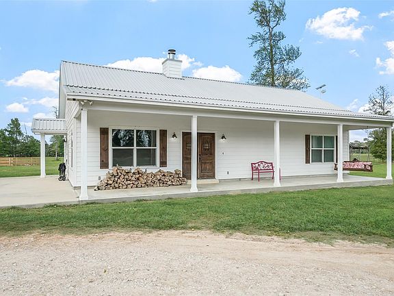 4th image of 1121 Pelican Rd