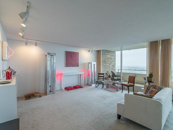 4th image of 1000 Urlin Ave APT 1809