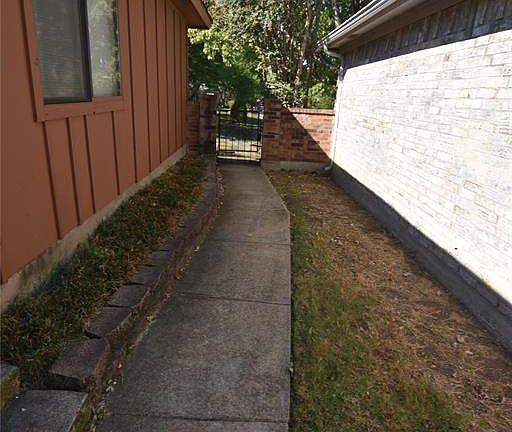3rd image of 1811 Sherwood Pl