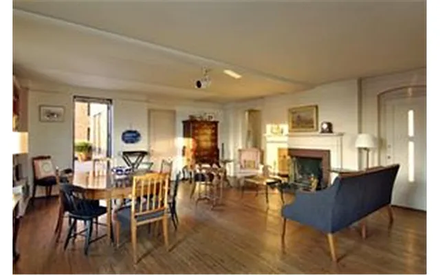 Sold by Douglas Elliman | media 22