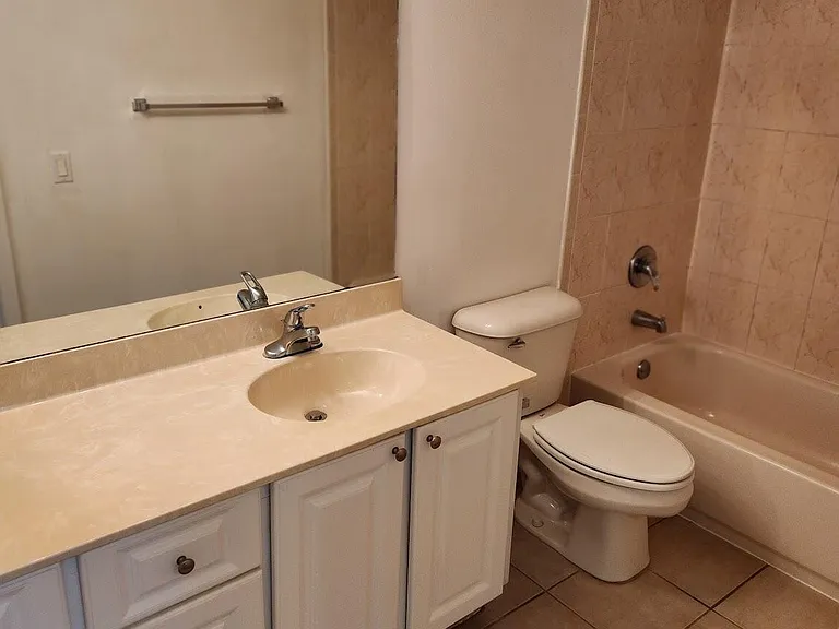 731 N Pine Island Rd #402 — Photo 9