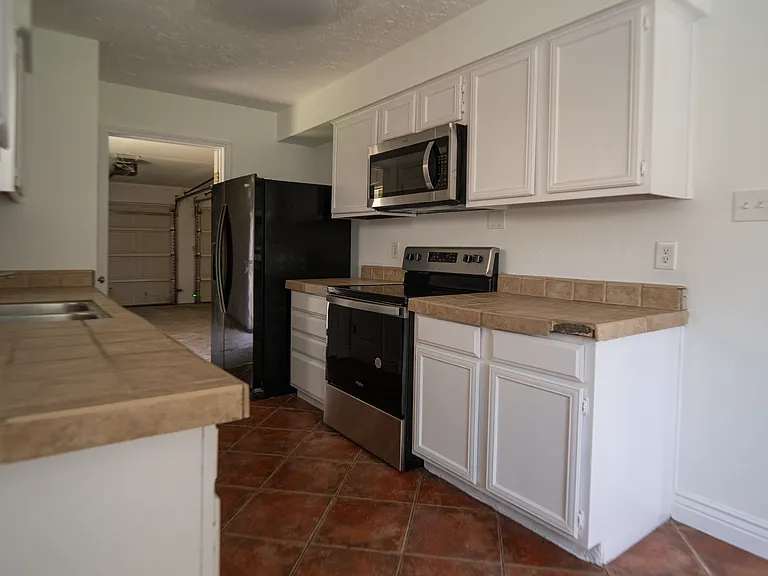 17626 Golf Club Dr — Photo 8