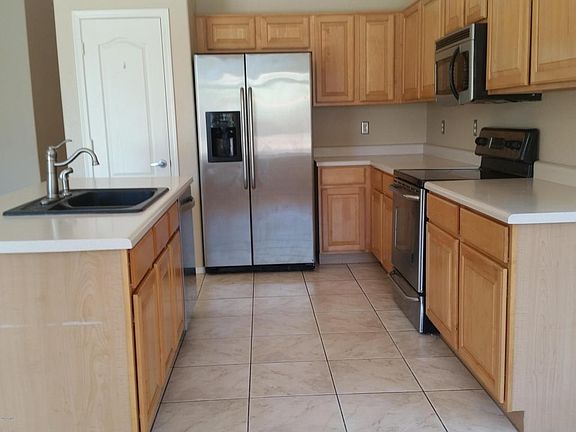3rd image of 17127 E Hillcrest Dr