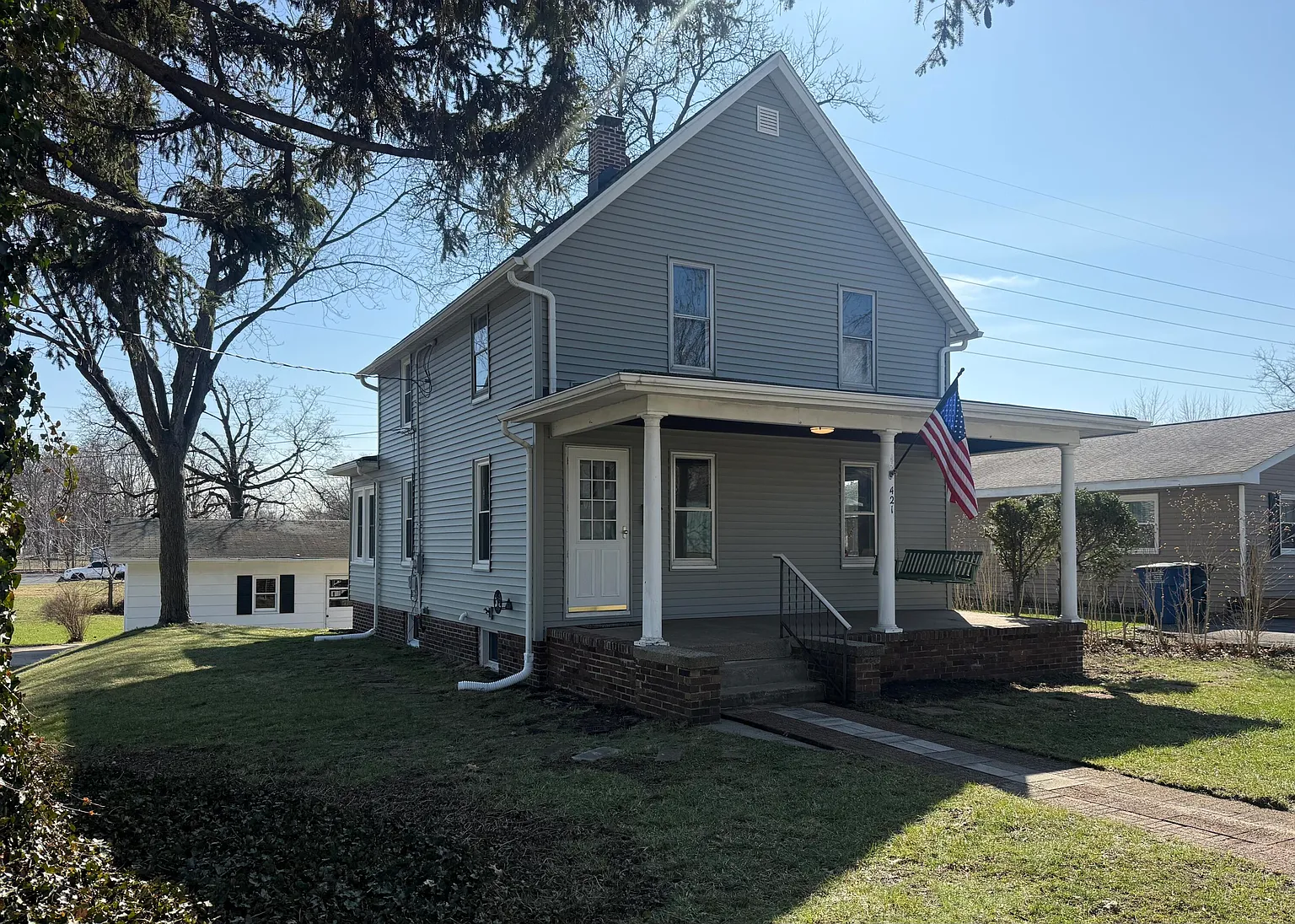 421 E Garfield St photo 1