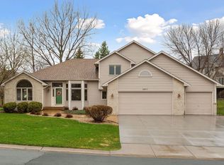 8453 Shadow Creek Dr, Maple Grove, MN 55311