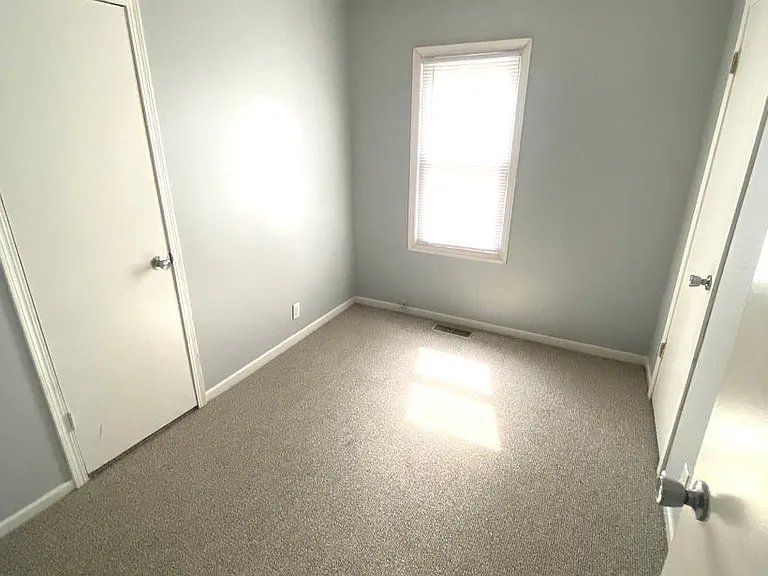 2716 Huntington St — Photo 11