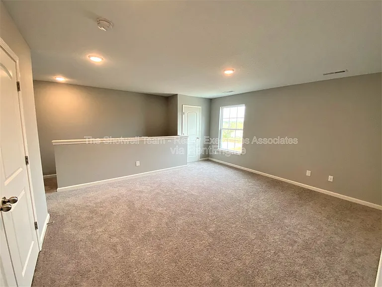 7852 Beeler Farms Ln — Photo 15