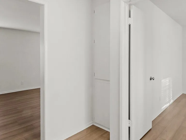 1747 Franklin St #4 — Photo 27