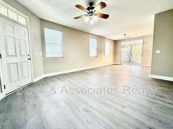 3rd image of 205 Trayesan Dr
