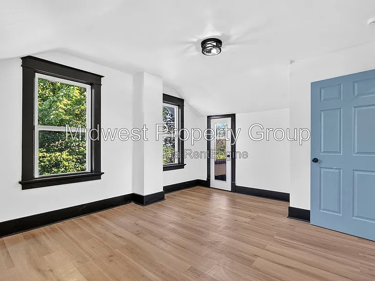 11560 Old Halls Ferry Rd — Photo 24