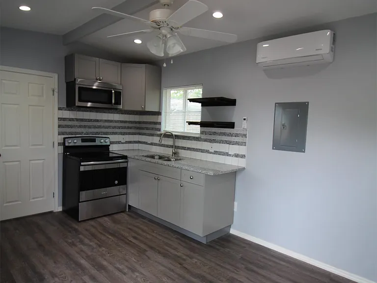 231 Addax Dr — Photo 10