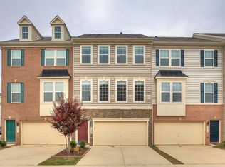 42208 Field Post Sq, Chantilly, VA 20152