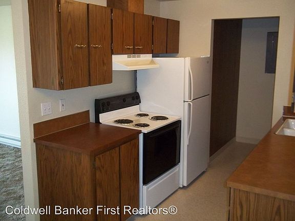 2nd image of 950 E Sumach St APT 5