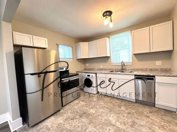 2406 S Lees Summit Rd, Independence, MO 64055