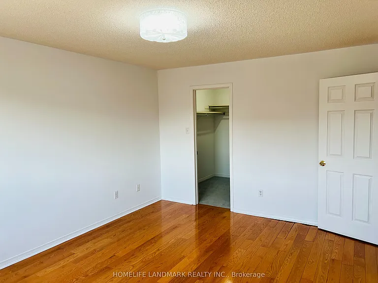 309 Bantry Ave — Photo 8