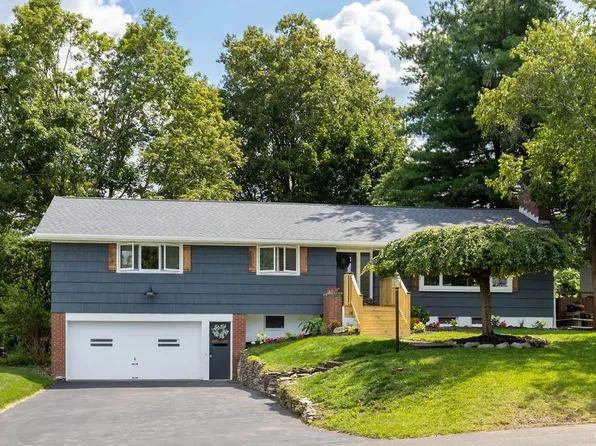 303 Windsor Dr, Syracuse, NY 13214