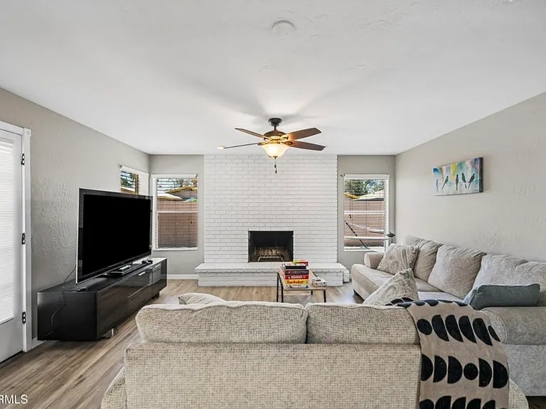 707 E Encanto Dr — Photo 9