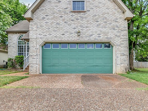 3rd image of 3404 Milbridge Dr