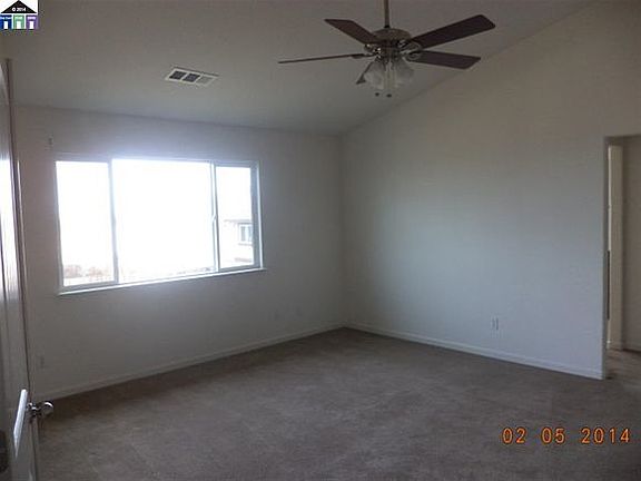 4th image of 3985 Finch Dr
