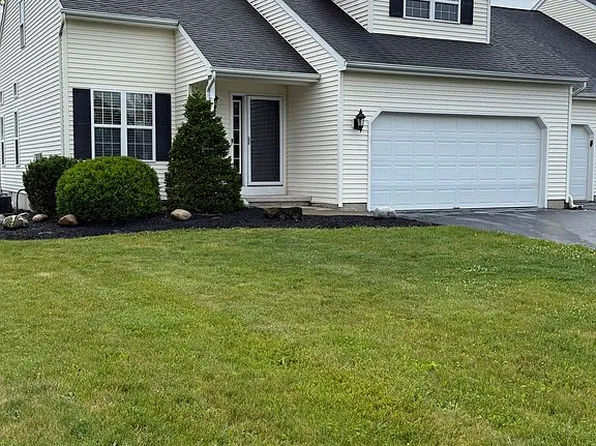 42A Raylinsky Ln, Mechanicville, NY 12118