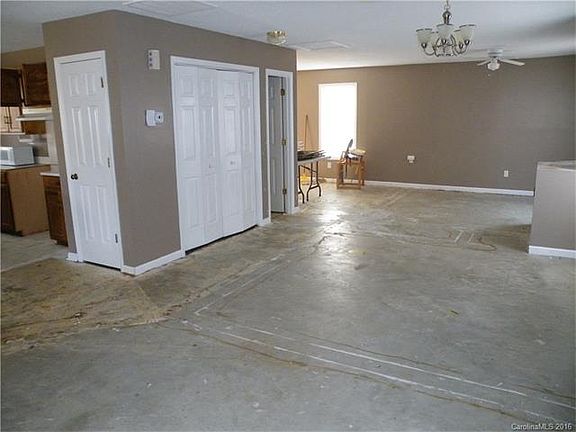 2nd image of 108 Algedon Dr