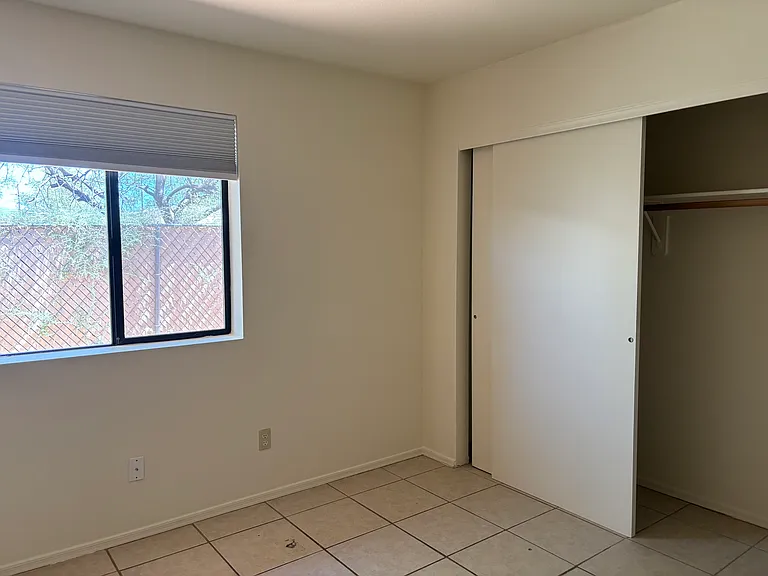 4224 E Lee St #2 — Photo 4
