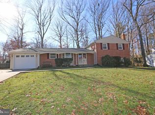 6726 Houndmaster Rd, Springfield, VA 22152