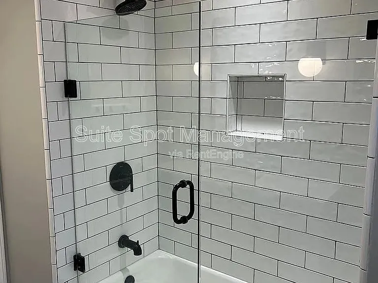 456 N Batavia St #456 — Photo 14