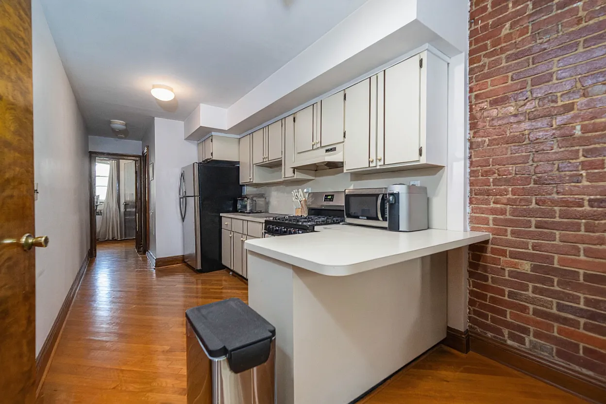 1 bed, $3,200 — Photo 3