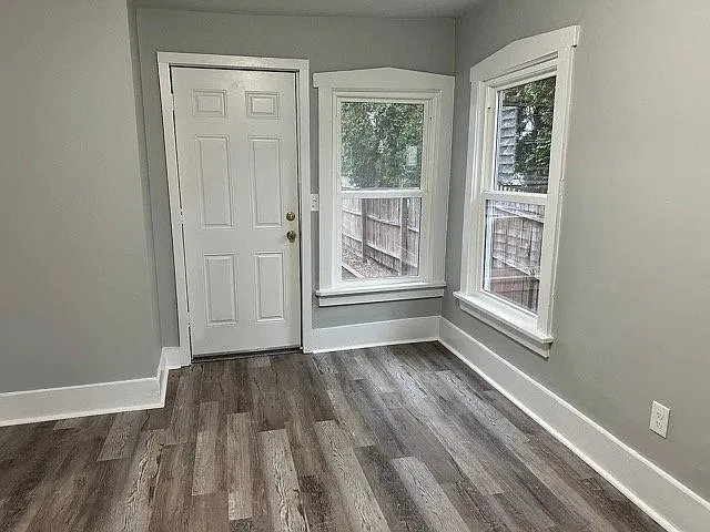 Generic picture, not actual apartment