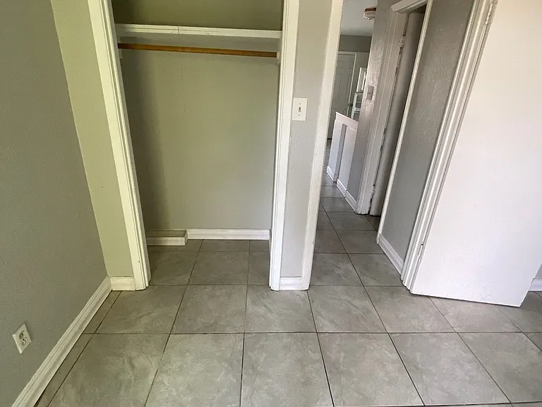 205 W South St #C — Photo 5