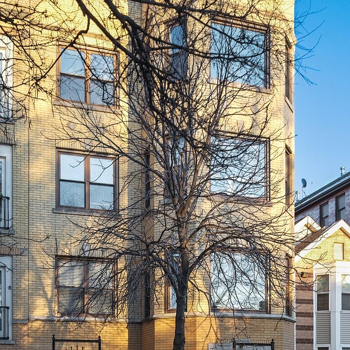 1st image of 1521 N Artesian Ave #1