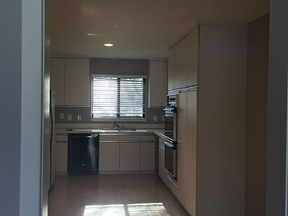 4th image of 6453 Maple Hills Dr